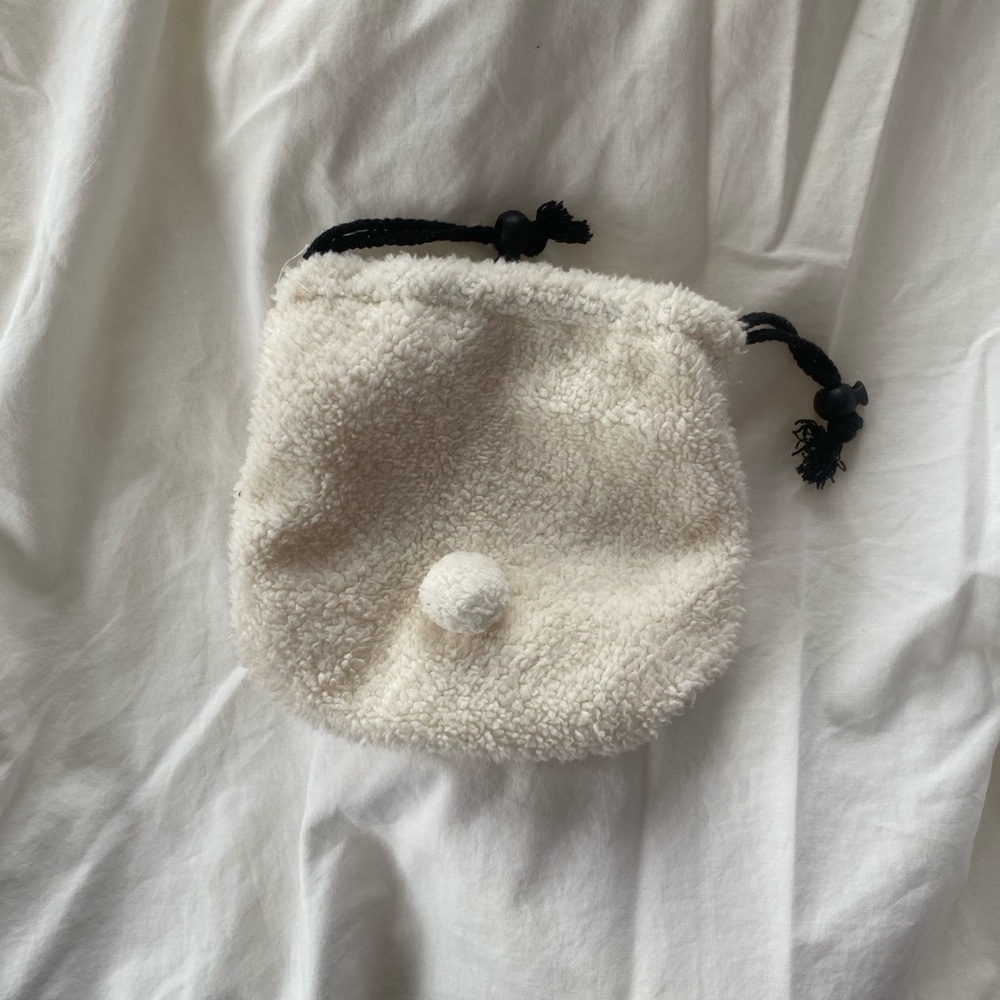 Bunny Drawstring Pouch - Picture 4 of 6